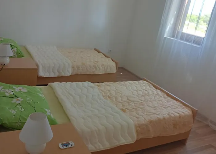 Kuca Za Odmor Mira Blizu Biograda Na Moru Vakantiehuis Donja Jagodnja