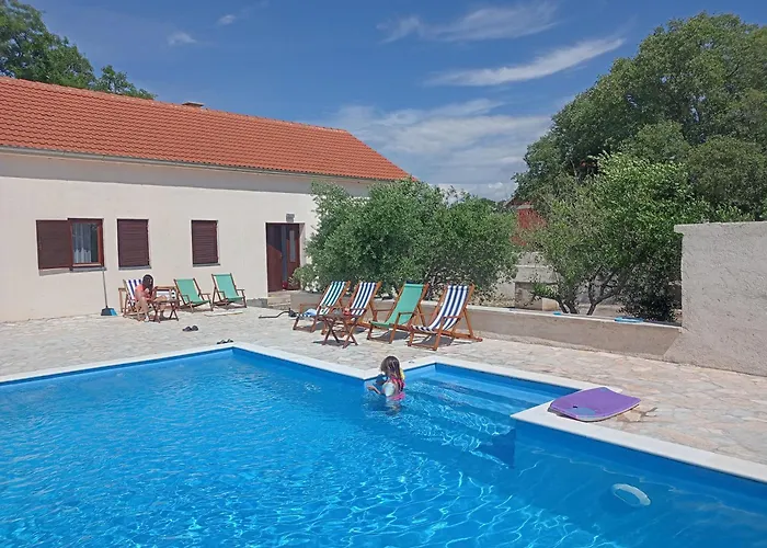 Vakantiehuis Kuca Za Odmor Mira Blizu Biograda Na Moru Donja Jagodnja