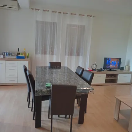 Kuca Za Odmor Mira Blizu Biograda Na Moru