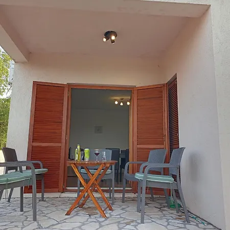 Kuca Za Odmor Mira Blizu Biograda Na Moru Nyaraló *