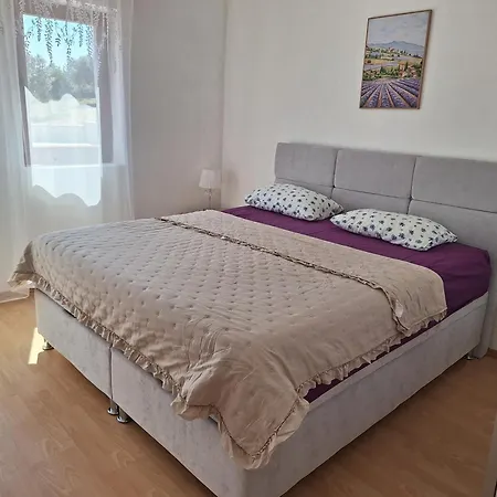 Kuca Za Odmor Mira Blizu Biograda Na Moru