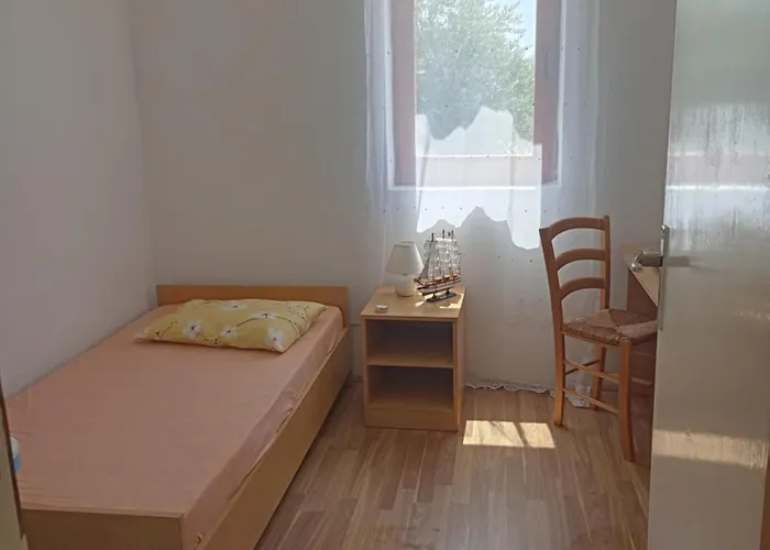 Kuca Za Odmor Mira Blizu Biograda Na Moru