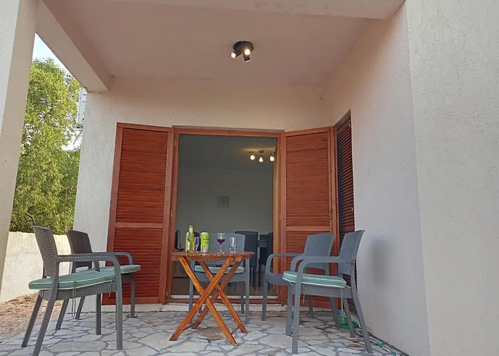 Kuca Za Odmor Mira Blizu Biograda Na Moru Nyaraló *