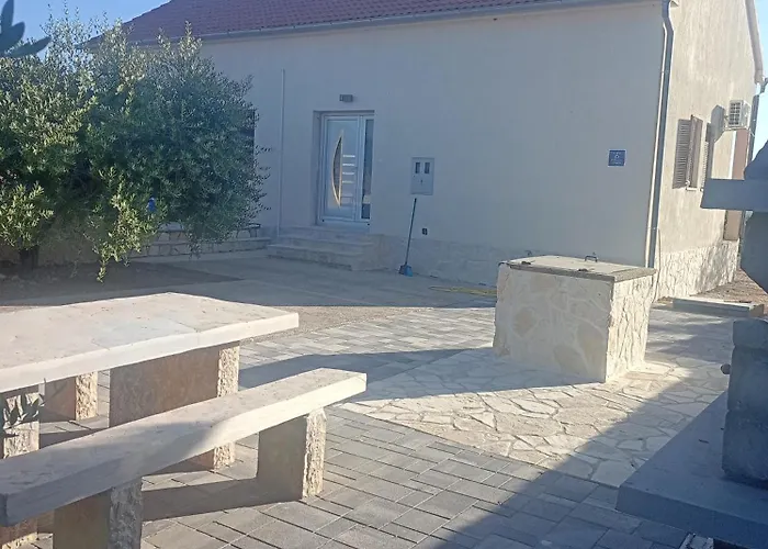 Nyaraló Kuca Za Odmor Mira Blizu Biograda Na Moru Donja Jagodnja