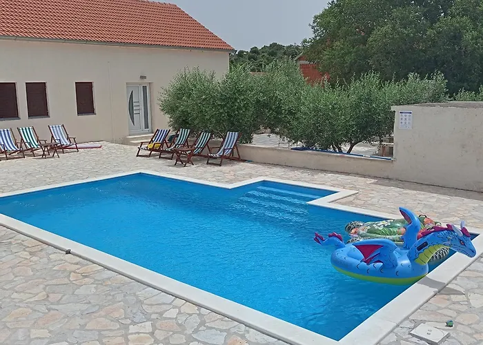 Kuca Za Odmor Mira Blizu Biograda Na Moru